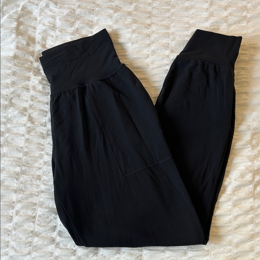 Athleta Black Salutation Jogger